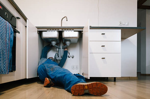 Professional Leak Detection technician working in Franklin Square, NY